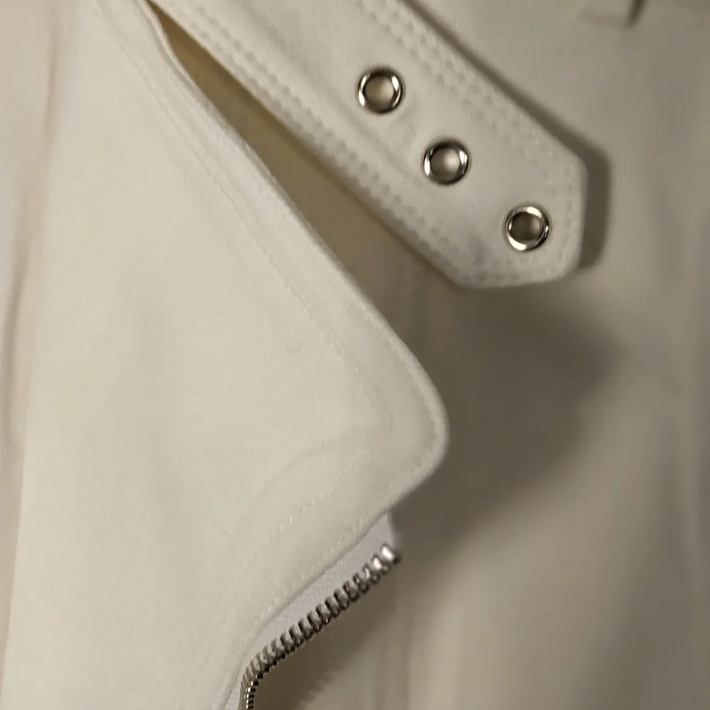 White House Black Market White Bomber Jacket with Structured Shoulders - Picture 5 of 12